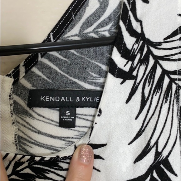 Kendall & Kylie Romper - Picture 2 of 2